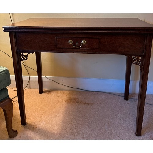 1400 - A 19th century mahogany tea table, 86cm wide, 48cm deep, 71cm high. This item is not held by PF Wind... 