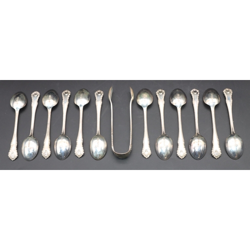 304 - A set of 12 Victorian silver teaspoons and a pair of matching sugar tongs, London 1895, maker's mark... 