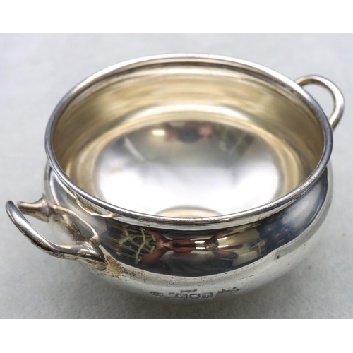 307 - A Victorian silver round bulbous 2-handled sugar bowl, London 1897, maker's mark J.N.M, 5.1oz