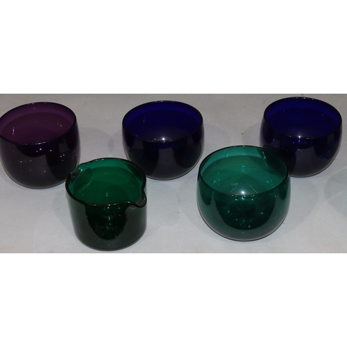 37 - 3 Georgian Bristol glass finger bowls, 12cm diameter, 2 similar green glass finger bowls, 2 purple g... 