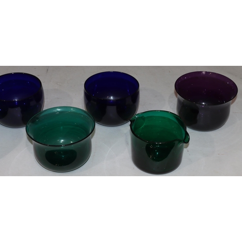 37 - 3 Georgian Bristol glass finger bowls, 12cm diameter, 2 similar green glass finger bowls, 2 purple g... 