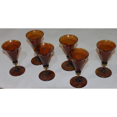 43 - A set of 6 Georgian brown trumpet shaped glasses on round bases, 12cm high, 6 matching Georgian Bris... 