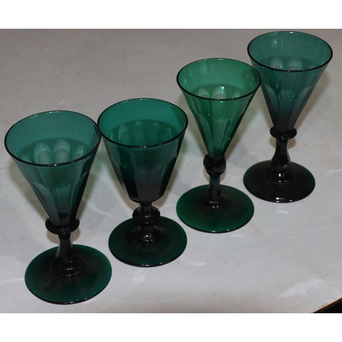 56 - 4 various Georgian Bristol green round trumpet shaped glasses with chamfer bowls with knob and turne... 