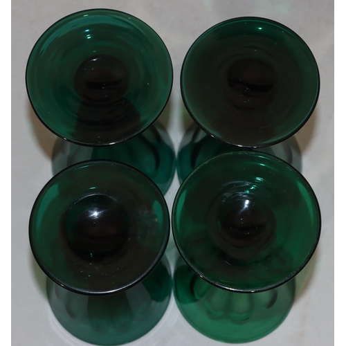 56 - 4 various Georgian Bristol green round trumpet shaped glasses with chamfer bowls with knob and turne... 