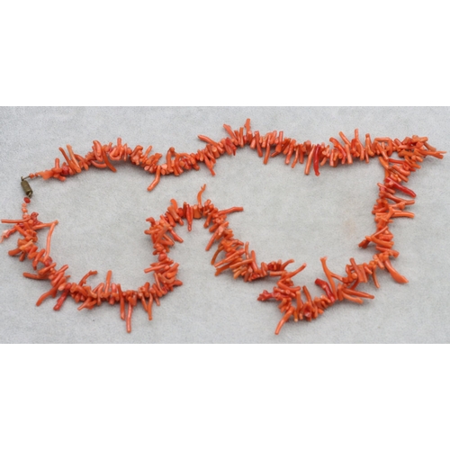 560 - A branch coral necklace, 77cm long