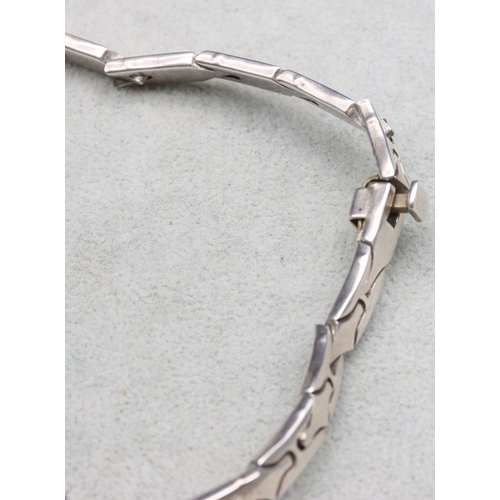 589 - A Mexican silver articulated collar necklace, 81.8 grams