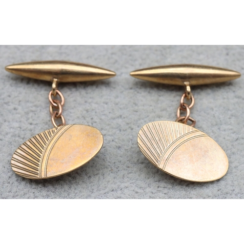 629 - A pair of 9ct gold oval gentlemen's cufflinks, 4 grams