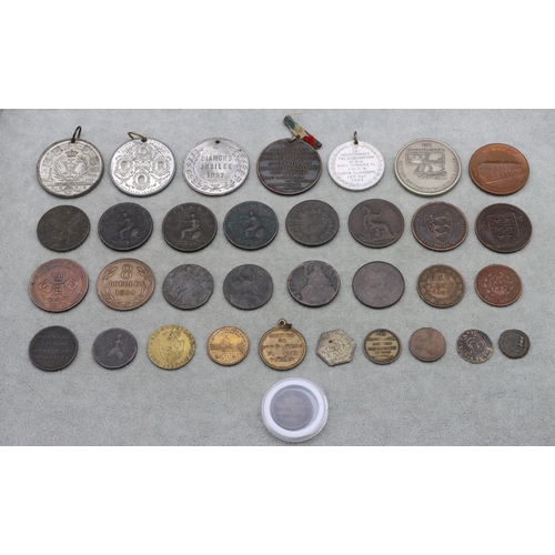 670 - A selection of 18th/19th and early 20th Century coins, medallions and tokens