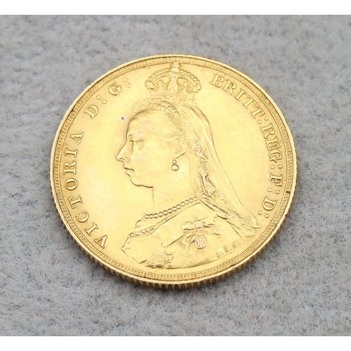 696 - A Victorian gold Sovereign, 1887, 8 grams