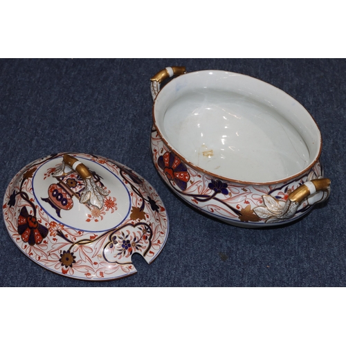 84 - A 19th Century Spode style Imari pattern oval 2-handled bulbous shaped lidded soup tureen (base crac... 