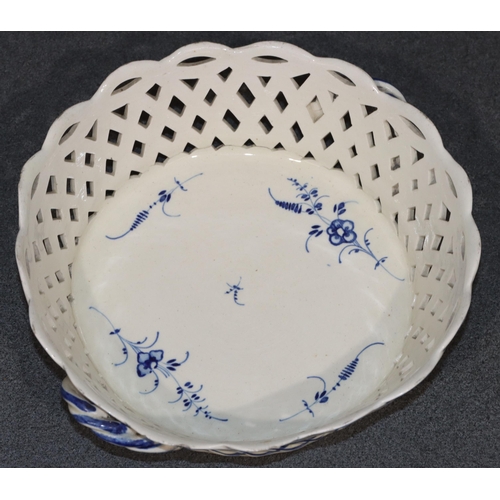 124 - A 19th Century Worcester round 2-handled basket with scallop shaped top with pierced gallery on whit... 