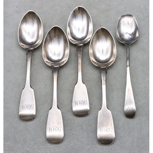 330 - A set of 4 Georgian silver teaspoons and another Georgian silver teaspoon, 3.5oz (5)