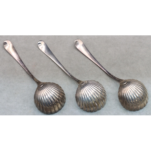 346 - A set of 3 George III 18th Century sauce ladles with shell shaped bowls with engraved crests, London... 