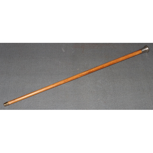 366 - A London silver knob walking cane, 87cm long