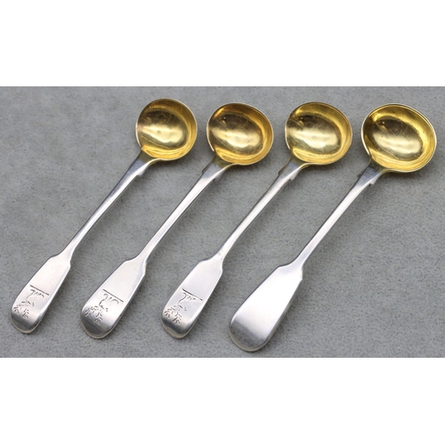 387 - A set of 4 silver salt spoons, London 1833, maker William Chawner, with gilt bowls, 1.7oz