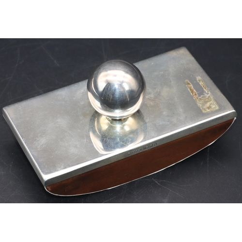 394 - A modern London silver mounted rectangular shaped ink blotter with ball handle, 13.5cm wide