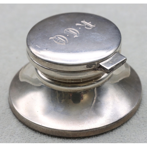 405 - A modern Birmingham 925 silver inkwell with hinged lid on round splayed base, 7.1cm diameter