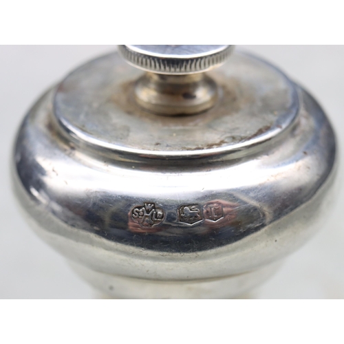 410 - A George V silver pepper grinder, Sheffield 1934, 8cm high