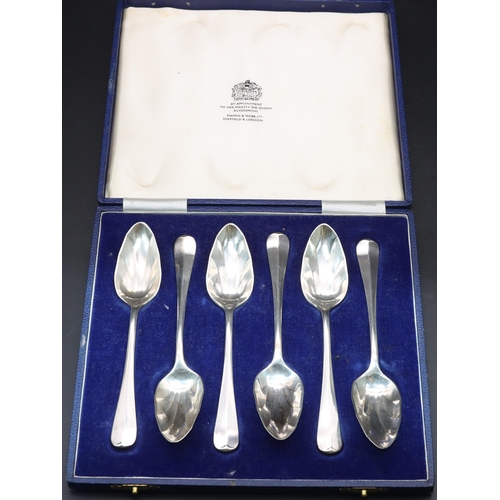 446 - A set of 6 Sheffield silver grapefruit spoons, maker Mappin & Webb, in fitted blue leather case, 5.3... 