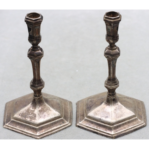 454 - A pair of modern London silver small candlesticks on turned stems with hexagonal splayed bases, make... 