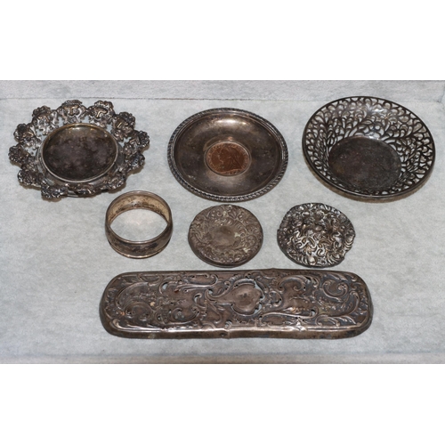 477 - A Birmingham silver small round dish inset with copper One Penny, a Birmingham silver napkin ring, 3... 