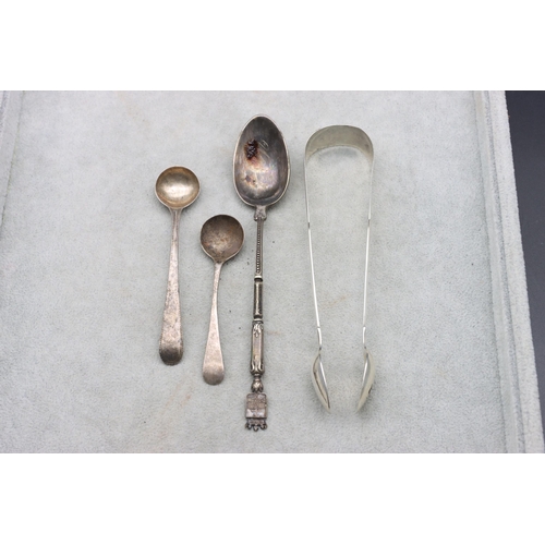 479 - A pair of William IV silver sugar tongs, Exeter 1834, maker's mark WRS, a silver coloured metal long... 