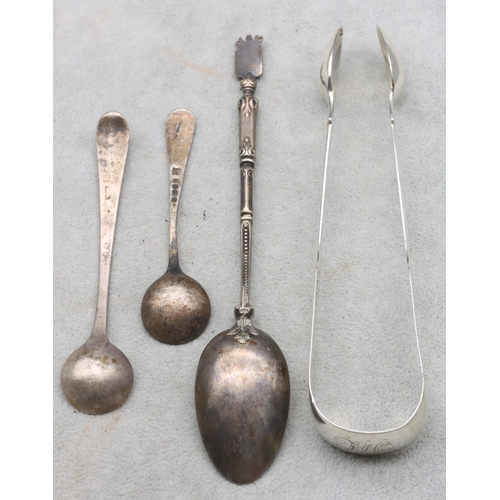 479 - A pair of William IV silver sugar tongs, Exeter 1834, maker's mark WRS, a silver coloured metal long... 