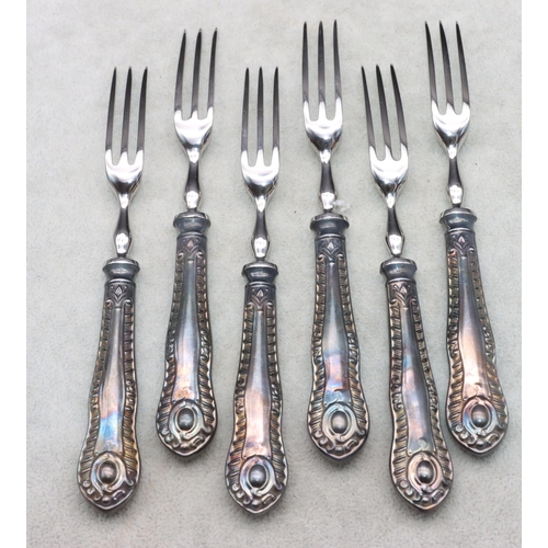 496 - A set of 6 silver coloured metal handled small forks with embossed handles in fitted case