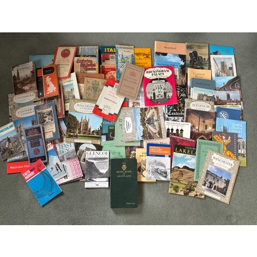 1386 - A quantity of guidebooks, mainly UK and some Europe and an AA members Guide Book of Scotland.  This ... 