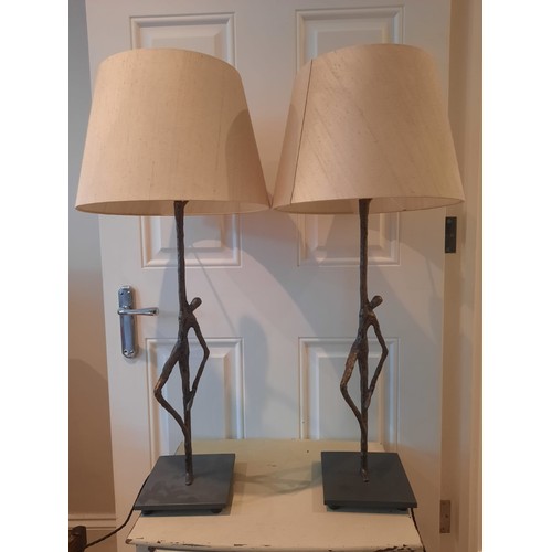 1422 - A pair of modern lamps, 80cm high. This item is not held by PF Windibank, collection from RH4.