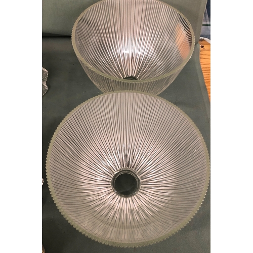 2023 - A pair of ribbed glass light shades, 20cm diameter, 15cm high, 3 matching large ribbed glass shades,... 