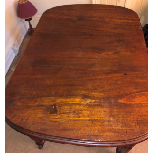 2087 - A Victorian mahogany key wind table on ceramic castors, 147cm wide open, 102cm deep, 72cm high (some... 