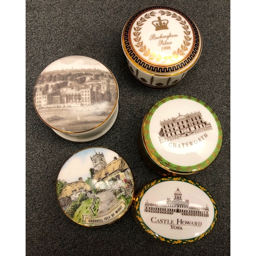 2097 - A quantity of various china pill boxes including, Museum Collection Chatsworth and Castle Howard, Ay... 