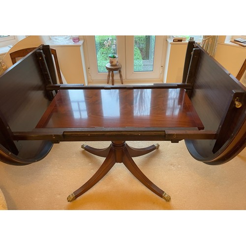 2347 - A good quality Rackstraw mahogany oval extendable dining table and 4 chairs, table 138cm long or 185... 