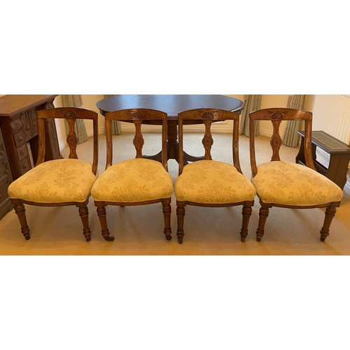 2347 - A good quality Rackstraw mahogany oval extendable dining table and 4 chairs, table 138cm long or 185... 