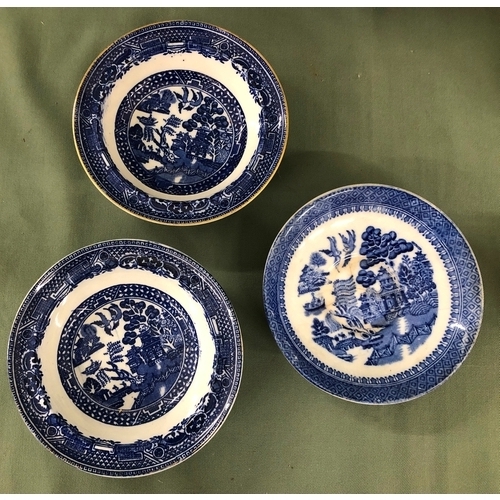 2028 - A pair of blue and white Old Willow small bowls and a quantity of various other china etc (1 saucer ... 