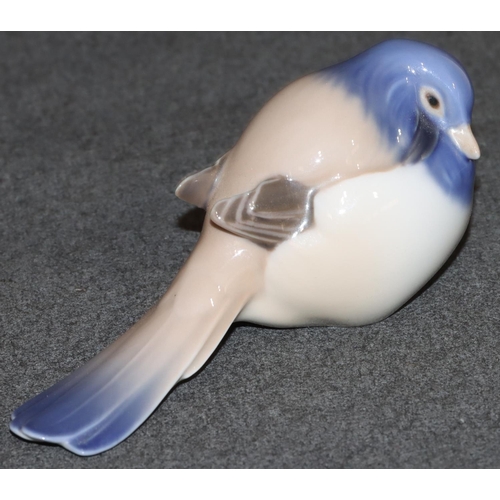 19 - B & G Copenhagen bird, on white and blue ground, numbered 1635, 13cm long