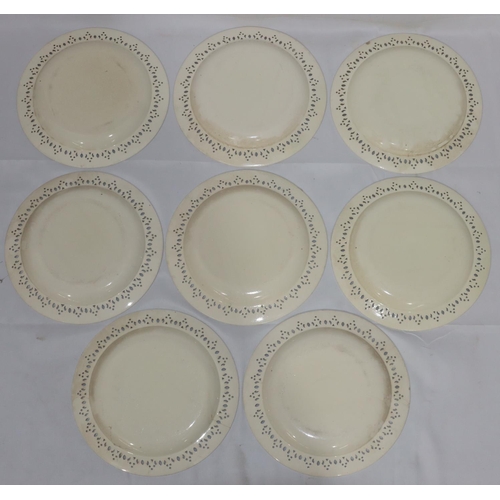 70 - A set of 8 early Wedgwood Creamware round plates with pierced rims and green leaf decoration, 23.5cm... 