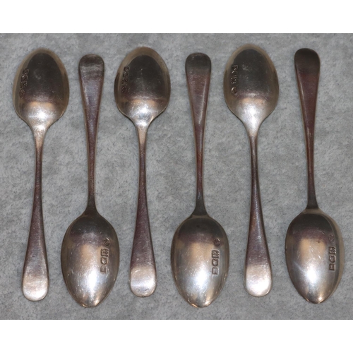 266 - A set of 6 Edward VII silver teaspoons, London 1906, in fitted black leather case, 2.6oz