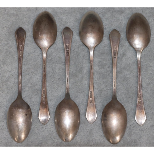 268 - A set of 6 Sheffield silver Mappin & Webb teaspoons, in fitted blue leather case, 1.9oz