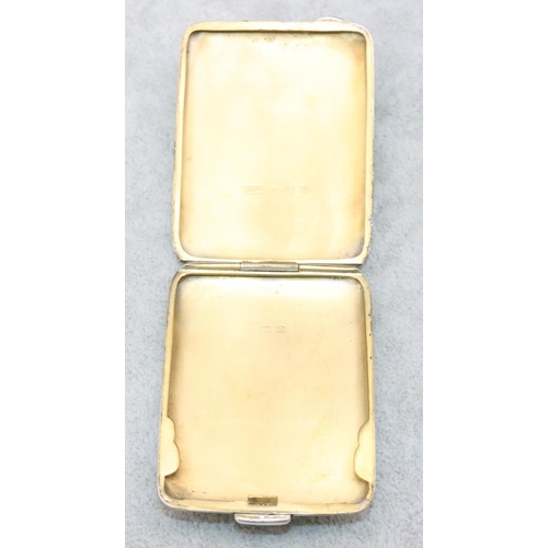 290 - A Birmingham silver matchbox case with engine turned decoration, hinged front, 1oz