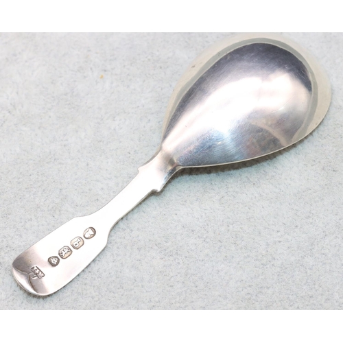 348 - A William IV fiddle pattern silver caddy spoon, London 1831