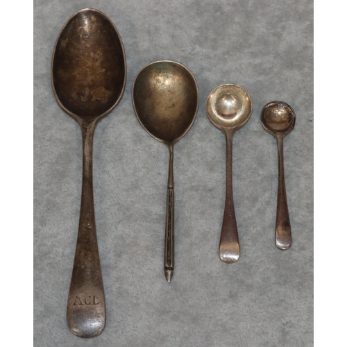 369 - A Birmingham silver teaspoon, a Danish silver coloured metal jam spoon and 2 silver salt spoons, 2.5... 