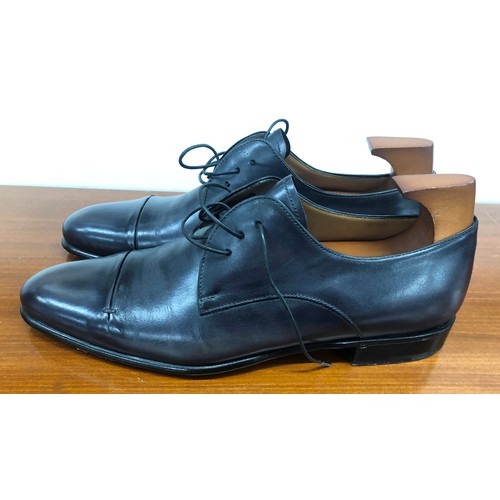 2354 - A pair of gentlemen's black leather Berluti, Paris lace up Oxford shoes, Size 8, with Berluti stretc... 