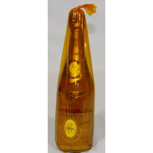 680 - A 750 ml bottle of Louis Roederer 