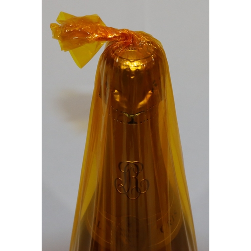 680 - A 750 ml bottle of Louis Roederer 