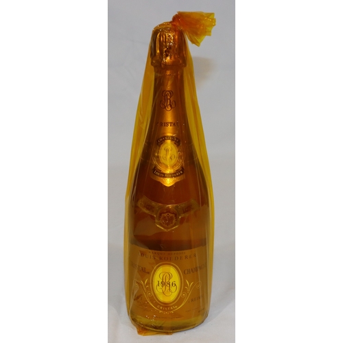 681 - A 750 ml bottle of Louis Roederer 