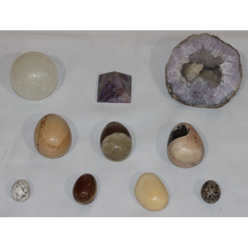 745 - A selection of stone specimen eggs and the specimen mineral piece