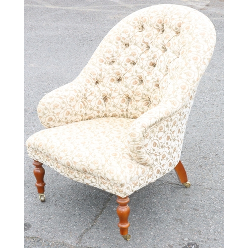 923 - Brights of Nettlebed, good quality reproduction nursing chair with cream buttoned back and allover f... 