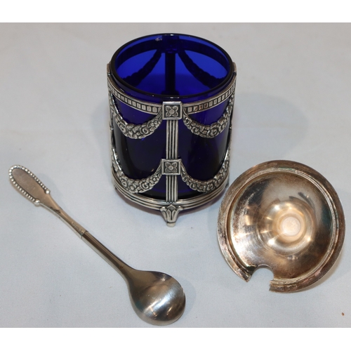 271 - A Swedish silver mustard pot with cover and blue glass liner with swag decoration, stamped MEMA L 09... 